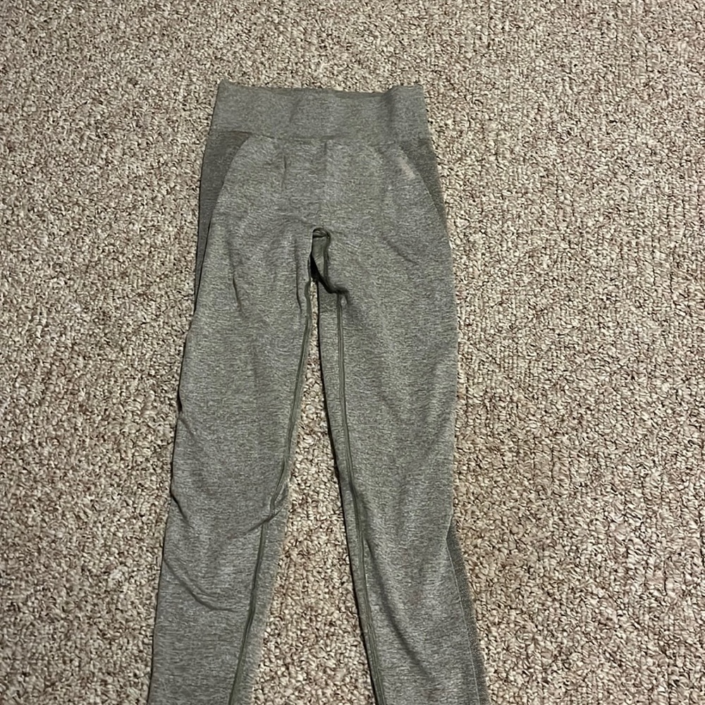 Gray Gym Shark Leggings Size Medium